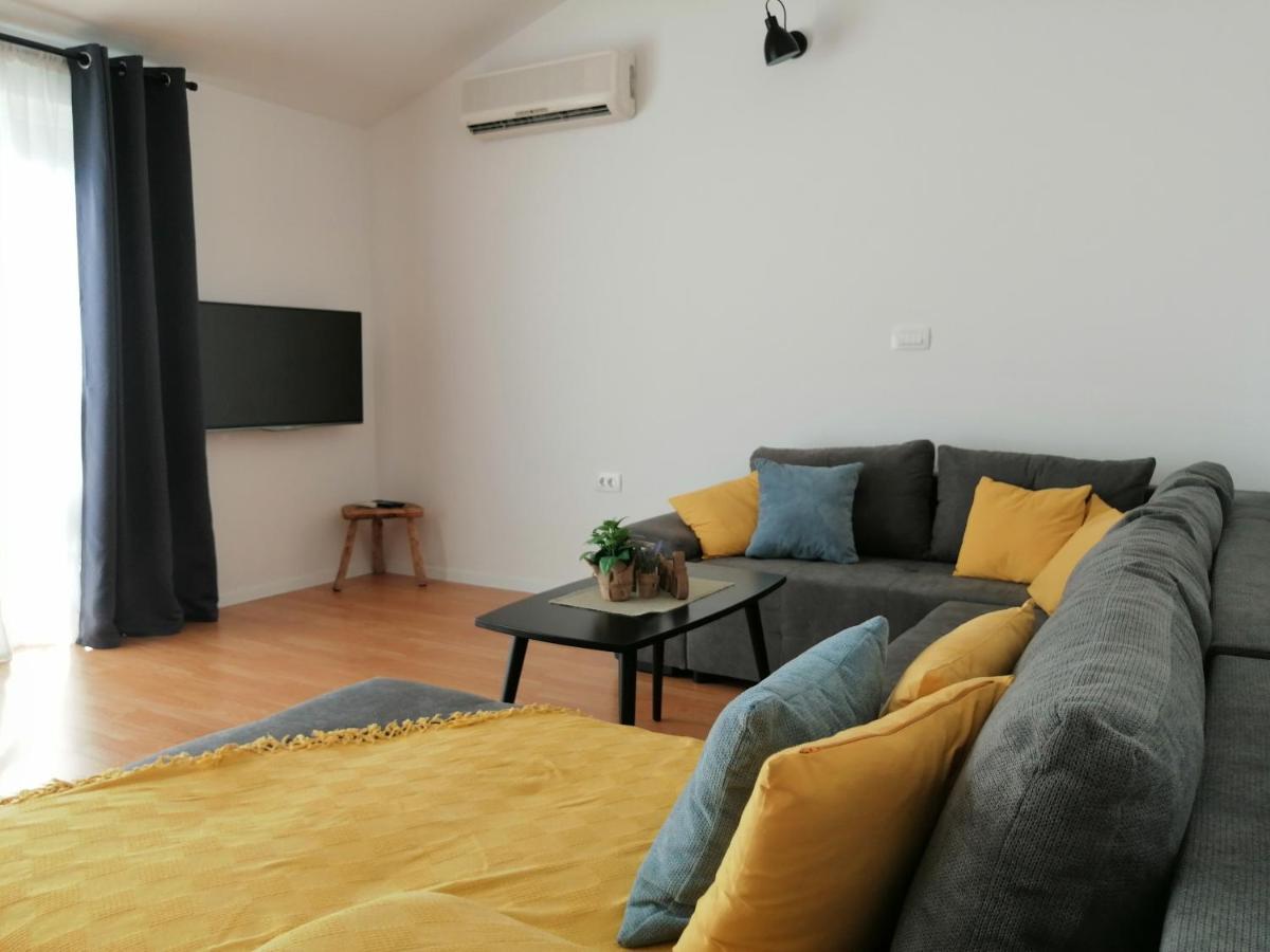 Apartment Near The Sea-Self Check-In Podstrana Buitenkant foto